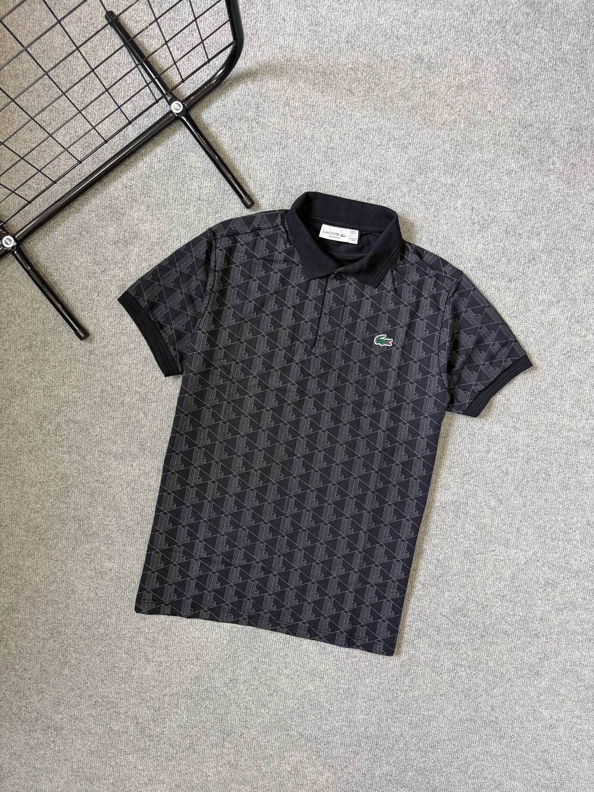 GOLA POLO LACOSTE MONOCROMÁTICO