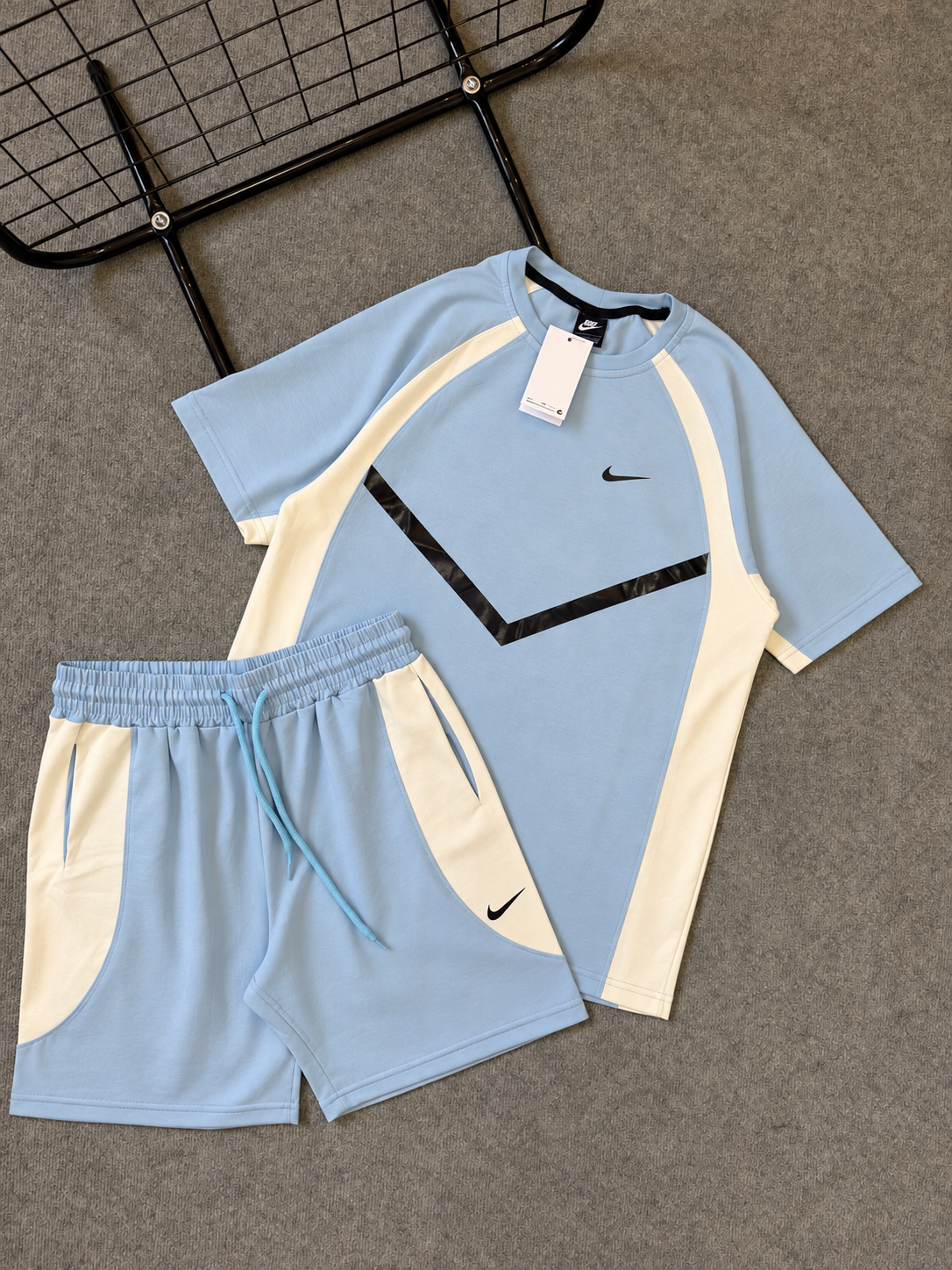 CONJUNTO NIKE TECH (SUEDINE)