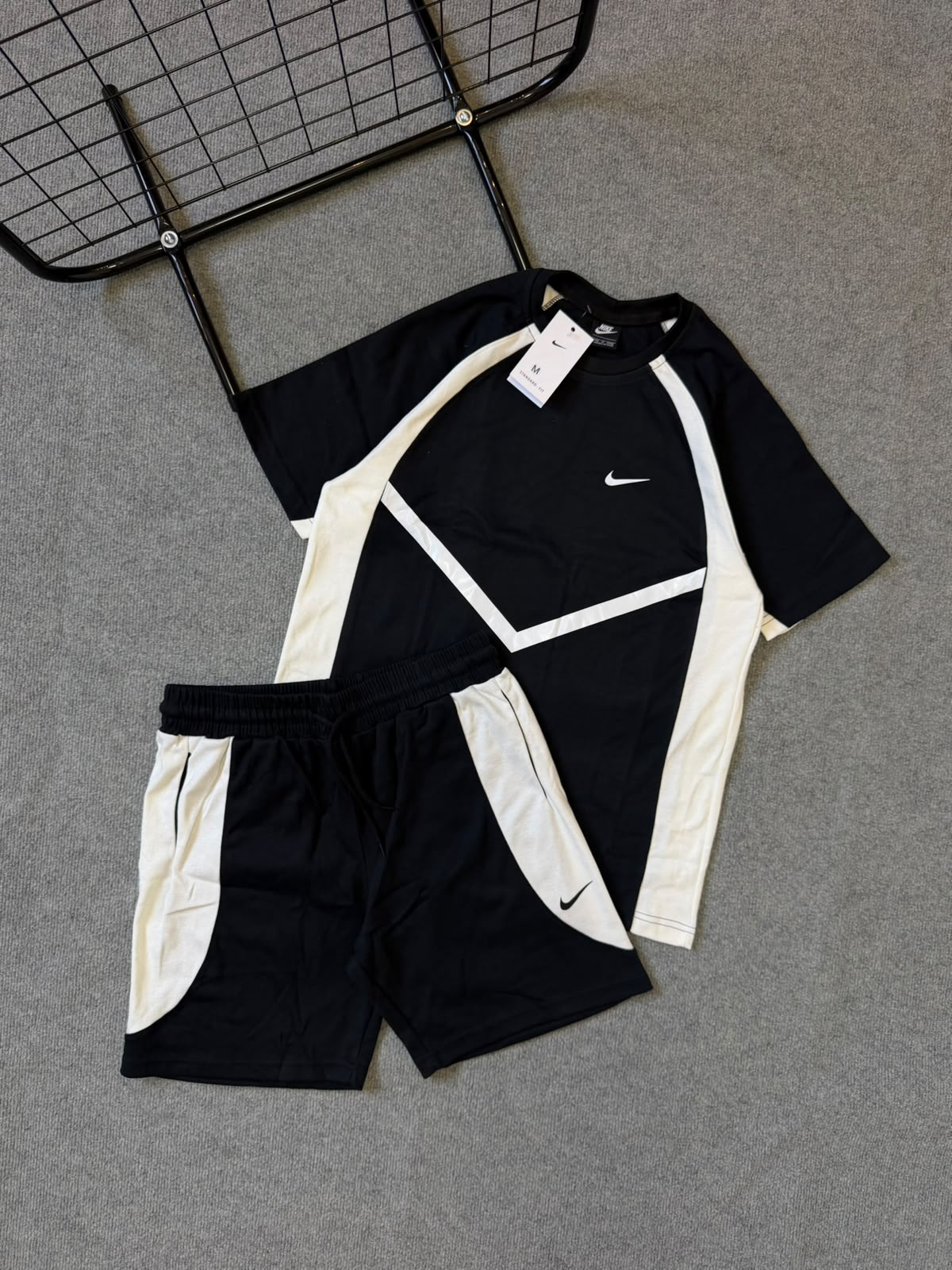 CONJUNTO NIKE TECH (SUEDINE)